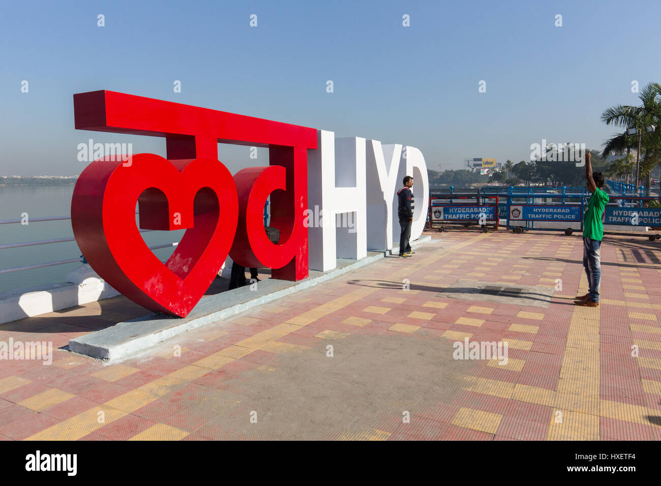 Hyderabad, India - novembre 26,2016. amore hyd è una nuova installazione tipografica progettata da hitesh malaviya & Hanif Kureshi.Si tratta di un monumento di amore d Foto Stock