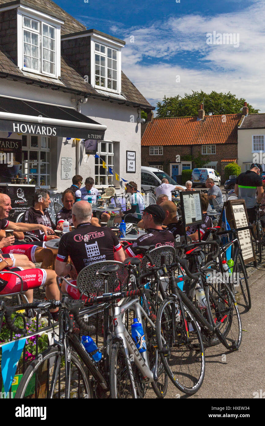Bike club meeting, Stokesley, North Yorkshire, Inghilterra, Regno Unito Foto Stock