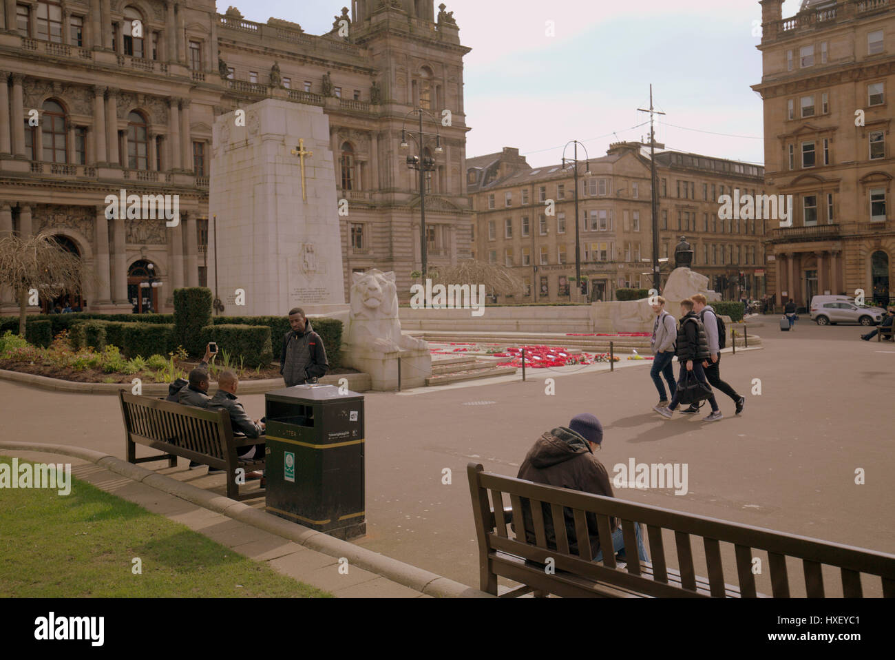Glasgow George Square e Memoriale di guerra Foto Stock