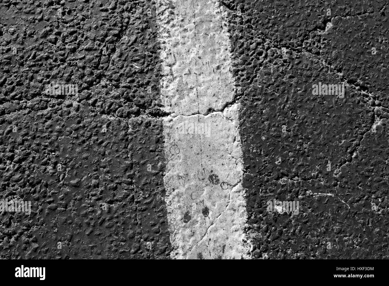 Sullo sfondo della pavimentazione linea bianca Foto Stock