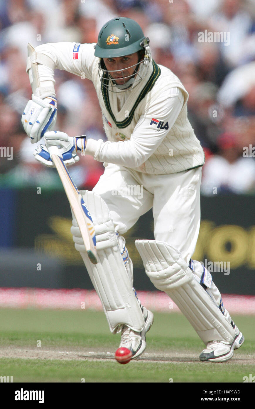 JUSTIN LANGER AUSTRALIA OLD TRAFFORD MANCHESTER 12 Agosto 2005 Foto Stock