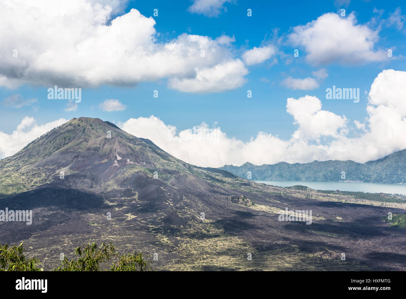Vulcano Batur (gunung) vicino alla città di Kintamani a Bali Highlands Centrali, Indonesia. Foto Stock