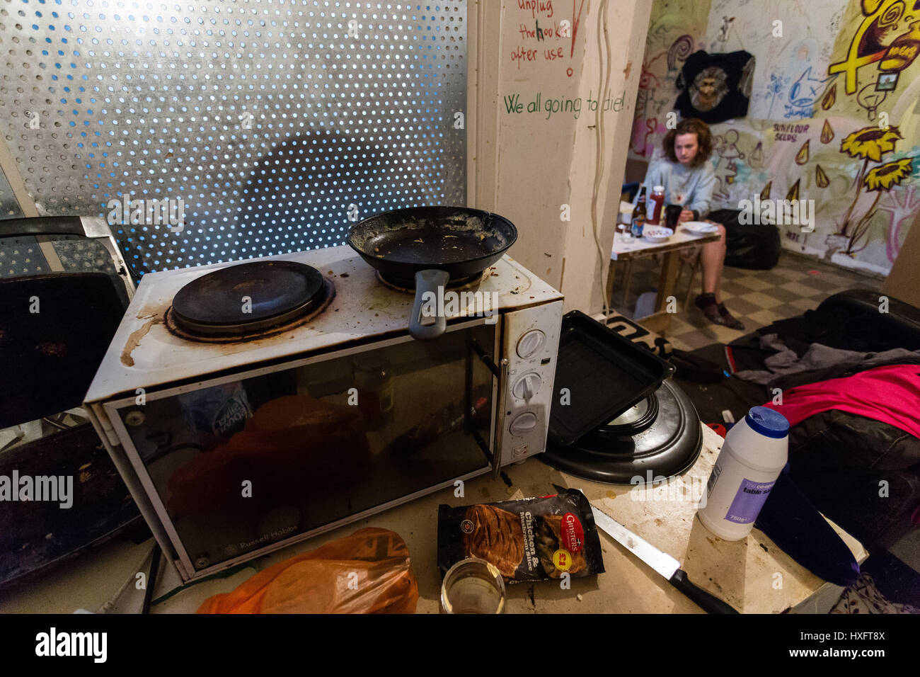 All'interno di un londinese squat Foto Stock