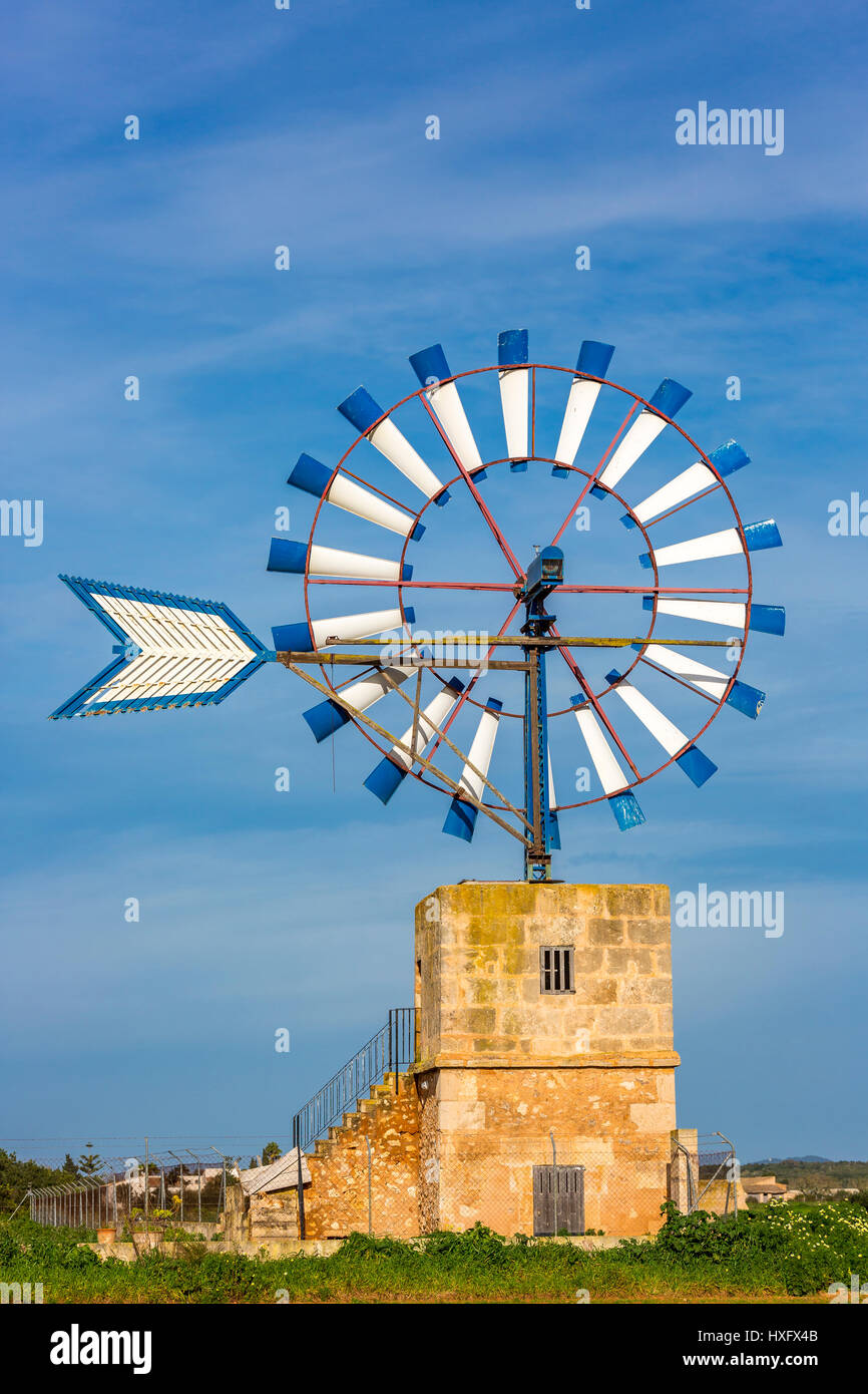 Il mulino a vento per acqua pompare, Mallorca, tipo: Molino de ferro Foto Stock