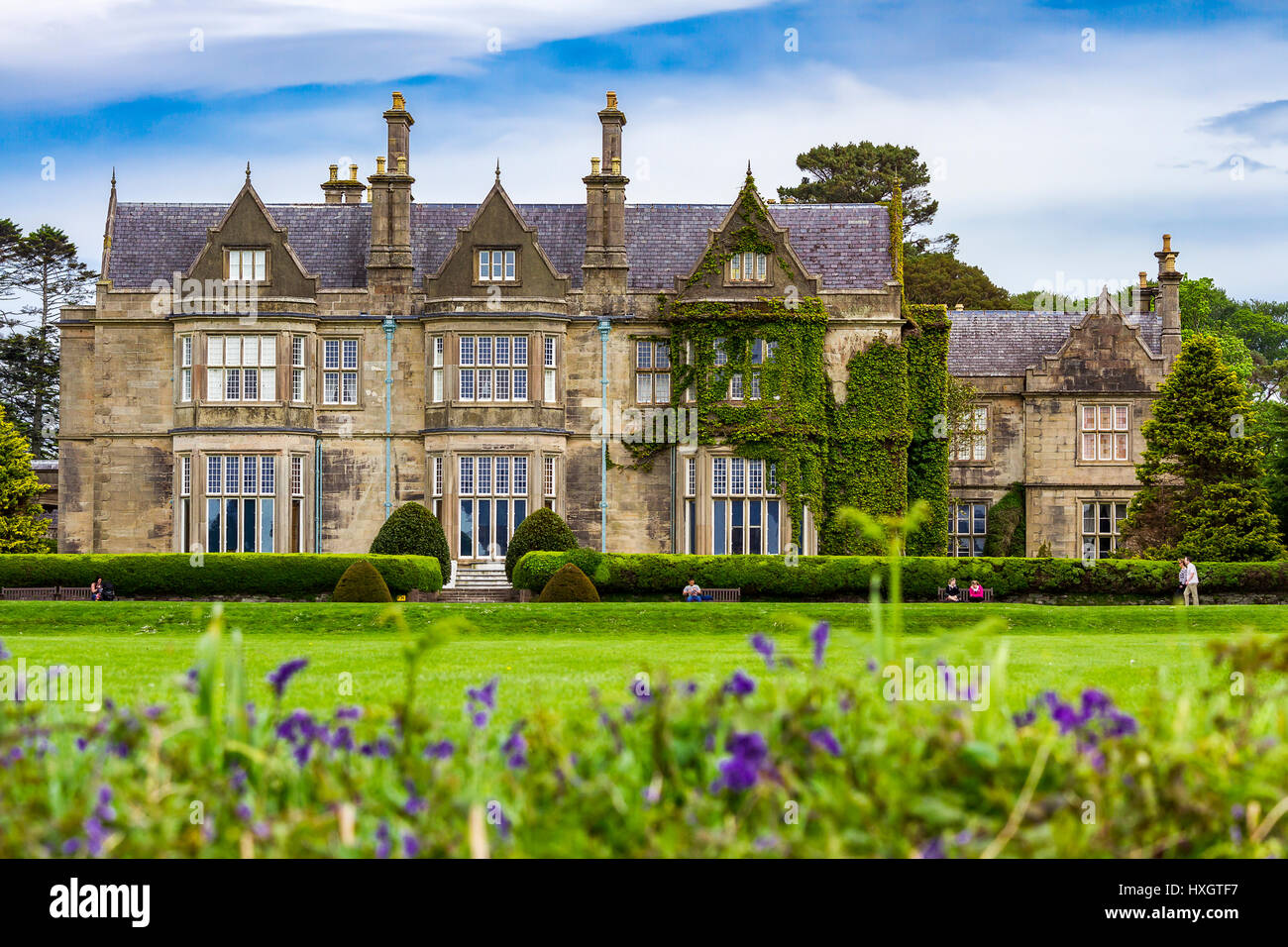Muckross House, in Bourn Vincent Memorial Park/Nationalpark Killarney, Killarney, County Kerry, Irlanda Foto Stock
