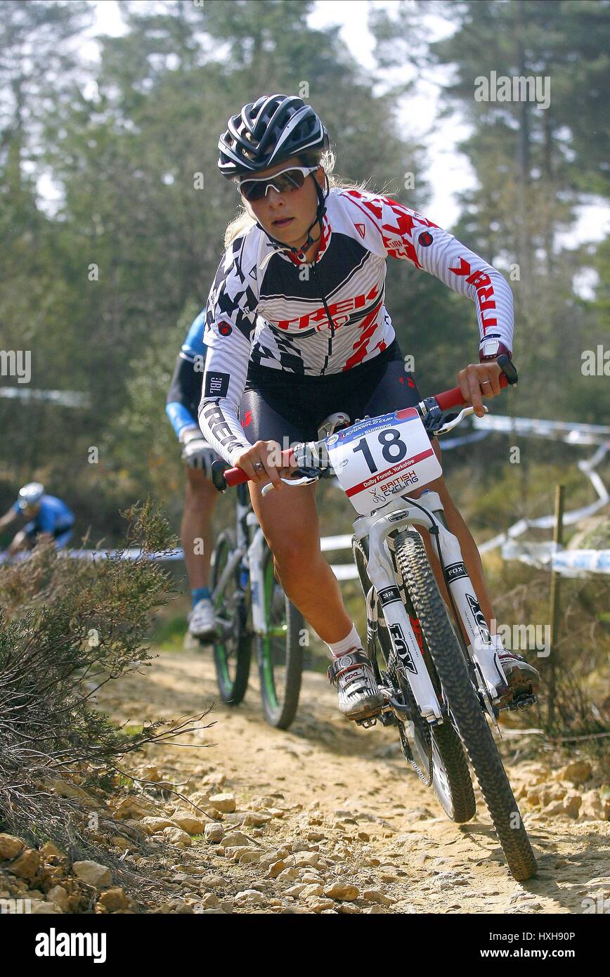 EMILY BATTY TREK WORLD RACING DALBY FOREST YORKSHIRE 24 Aprile 2010 Foto Stock