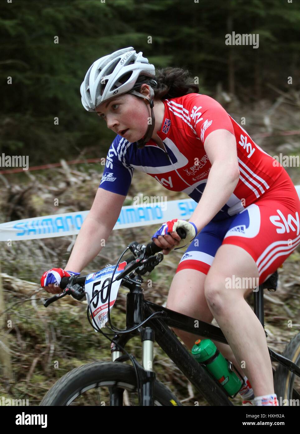 LILY MATTEWS UCI MOUNTAIN BIKE WORLD CUP DALBY FOREST YORKSHIRE Inghilterra 25 aprile 2010 Foto Stock