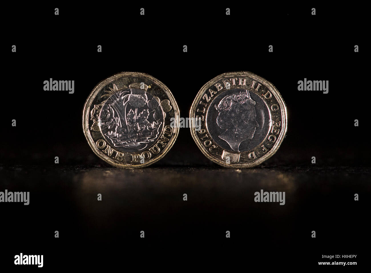 Nuove monete da 12 lati &Acirc;£1. Foto Stock