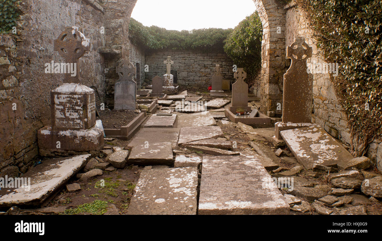 Cimitero di musica celtica. Cimitero di musica celtica in Irlanda dell'Ovest. Foto Stock