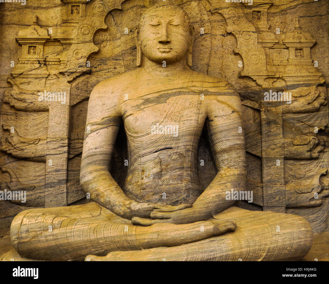Budda seduto scultura scavata nella roccia in Polonnaruwa Gal Viharaya, Sri Lanka Foto Stock