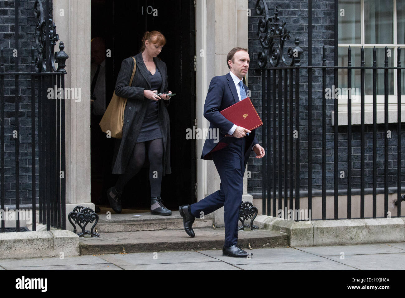 Londra, Regno Unito. 29 Mar, 2017. Matthew Hancock MP, Ministro di Stato per il digitale e cultura, foglie 10 Downing Street a seguito di una riunione del gabinetto in anticipo l'attivazione dell'articolo 50 dal primo ministro Theresa Maggio a nome del governo britannico per iniziare il Regno Unito il ritiro dall'Unione europea. Credito: Mark Kerrison/Alamy Live News Foto Stock