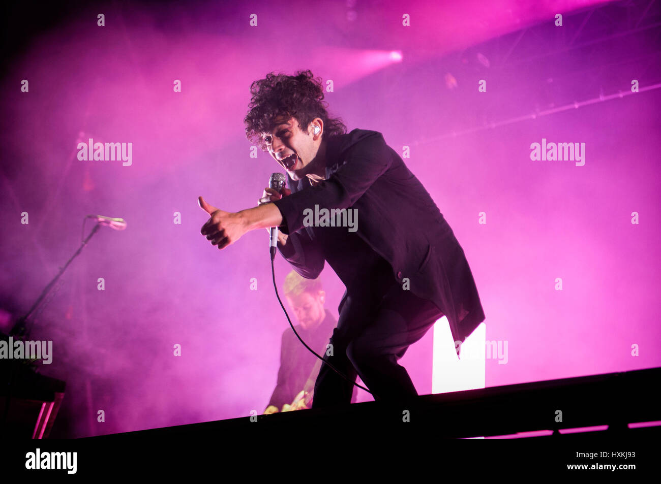Matteo Healy del 1975 esegue il giorno 2 della T nel Parco festival a Strathallan Castello sulla luglio 09, 2016 a Perth in Scozia. (Foto di Ross Gilmore) Foto Stock