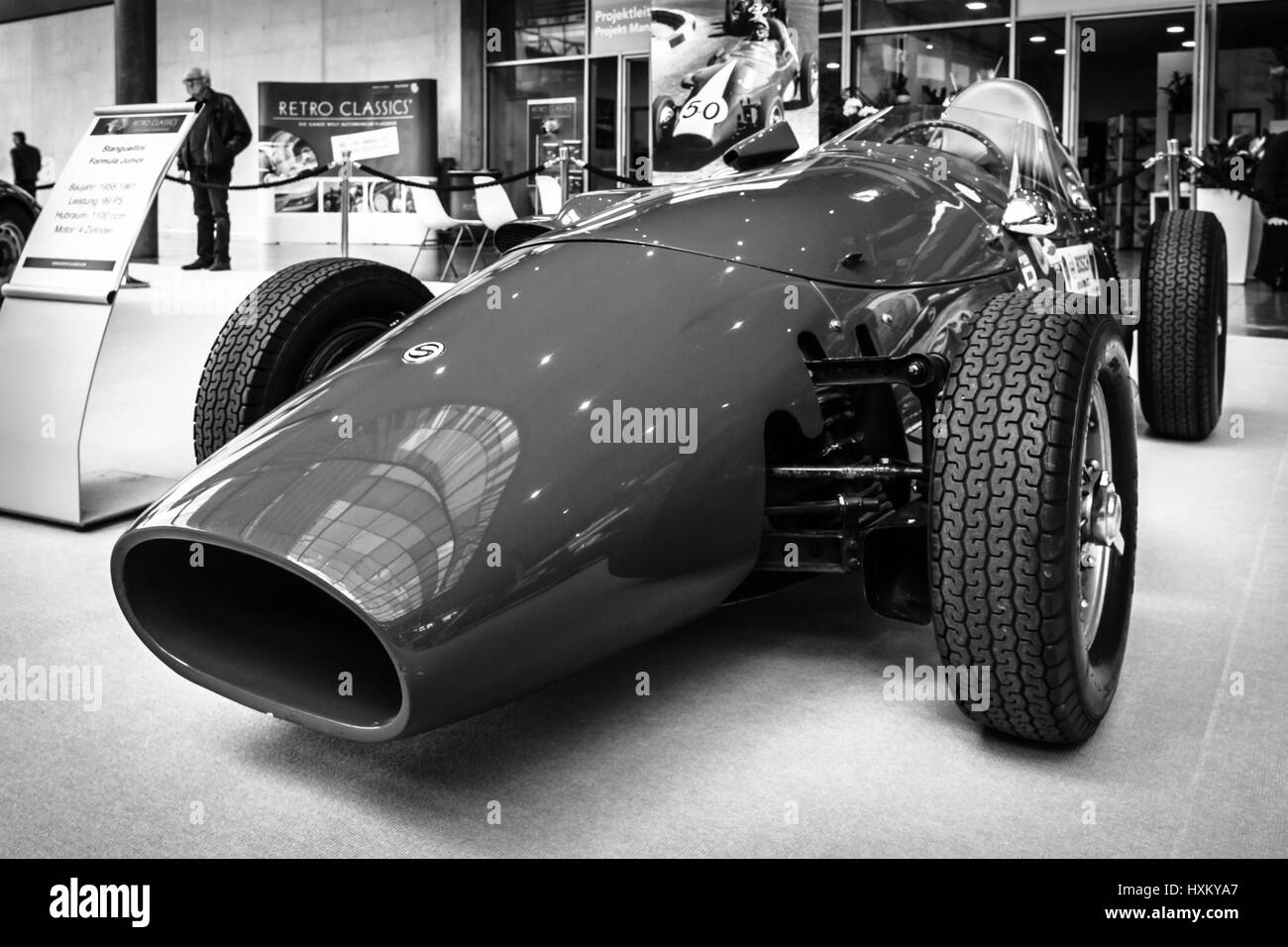 Sports racing car Stanguellini Formula Junior, 1958. In bianco e nero. In Europa il più grande classico auto exhibition 'retrò classici' Foto Stock