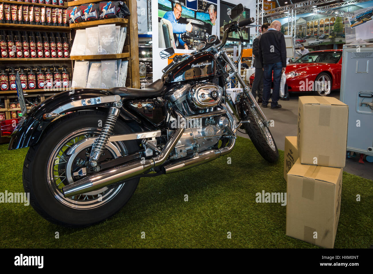 STUTTGART, Germania - 02 Marzo 2017: Moderna motocicletta Harley Davidson, 2017. In Europa il più grande classico auto exhibition 'retrò classici' Foto Stock