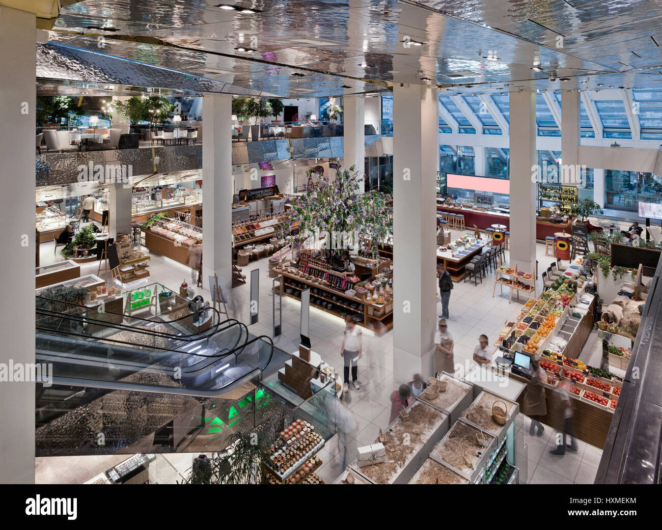 Food court nel 'Tsvetnoy' Centro Commerciale per lo shopping nel centro di Mosca Foto Stock