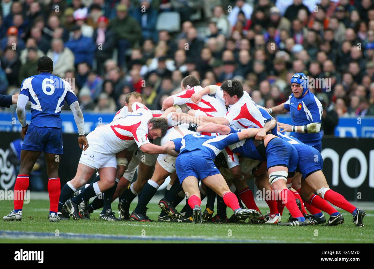 SCRUM FRANCIA V INGHILTERRA STADE FRANCIA PARIGI FRANCIA 12 Marzo 2006 Foto Stock