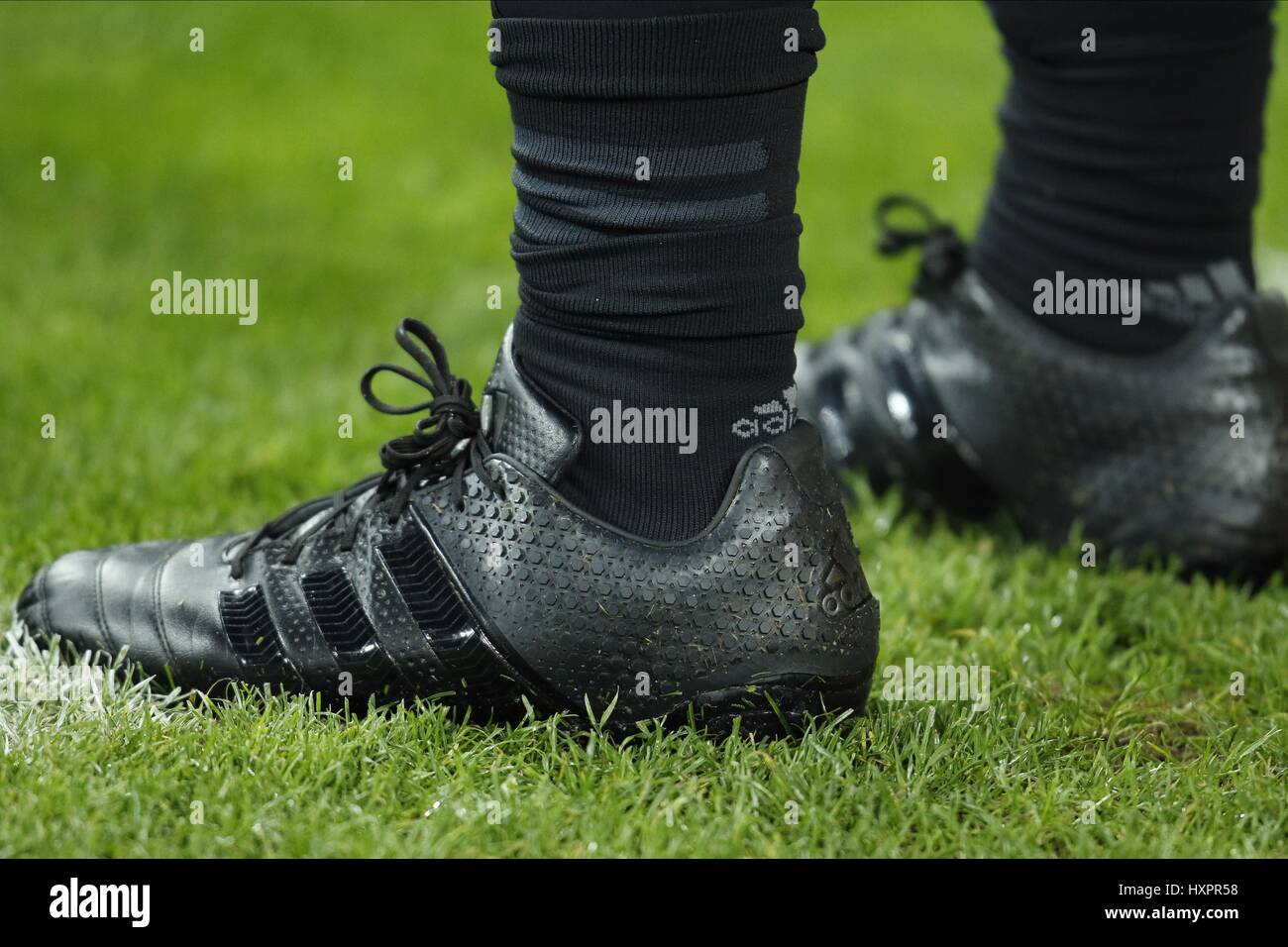 Nuova Zelanda tutto nero scarpe Adidas NUOVA ZELANDA RU NUOVA ZELANDA RU ST JAMES PARK NEWCASTLE UPON TYNE INGHILTERRA 09 Ottobre 2015 Foto Stock