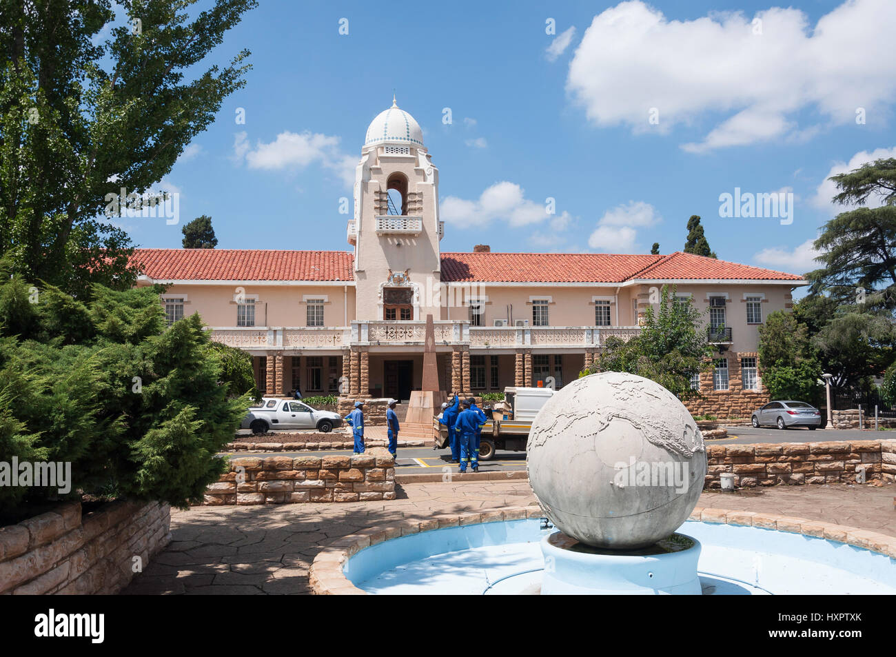 Il vecchio municipio e la fontana, Heidelberg, provincia di Gauteng, Repubblica del Sud Africa Foto Stock
