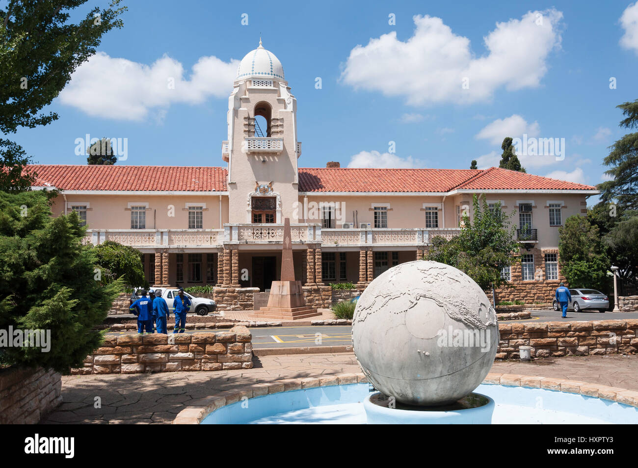 Il vecchio municipio e la fontana, Heidelberg, provincia di Gauteng, Repubblica del Sud Africa Foto Stock