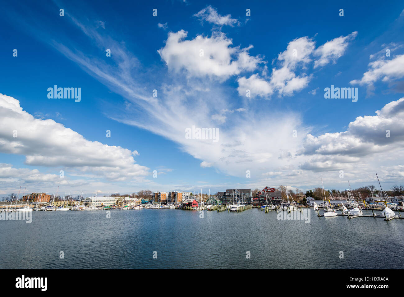 Nuvole sopra Spa Creek, in Annapolis, Maryland. Foto Stock