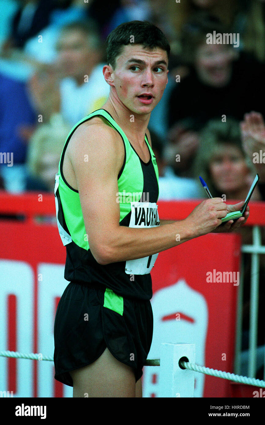 JONATHAN EDWARDS salto triplo 18 Luglio 1992 Foto Stock