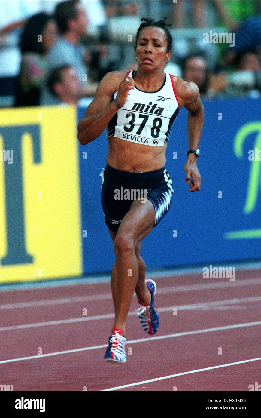 KELLY HOLMES 800 metri 24 Agosto 1999 Foto Stock