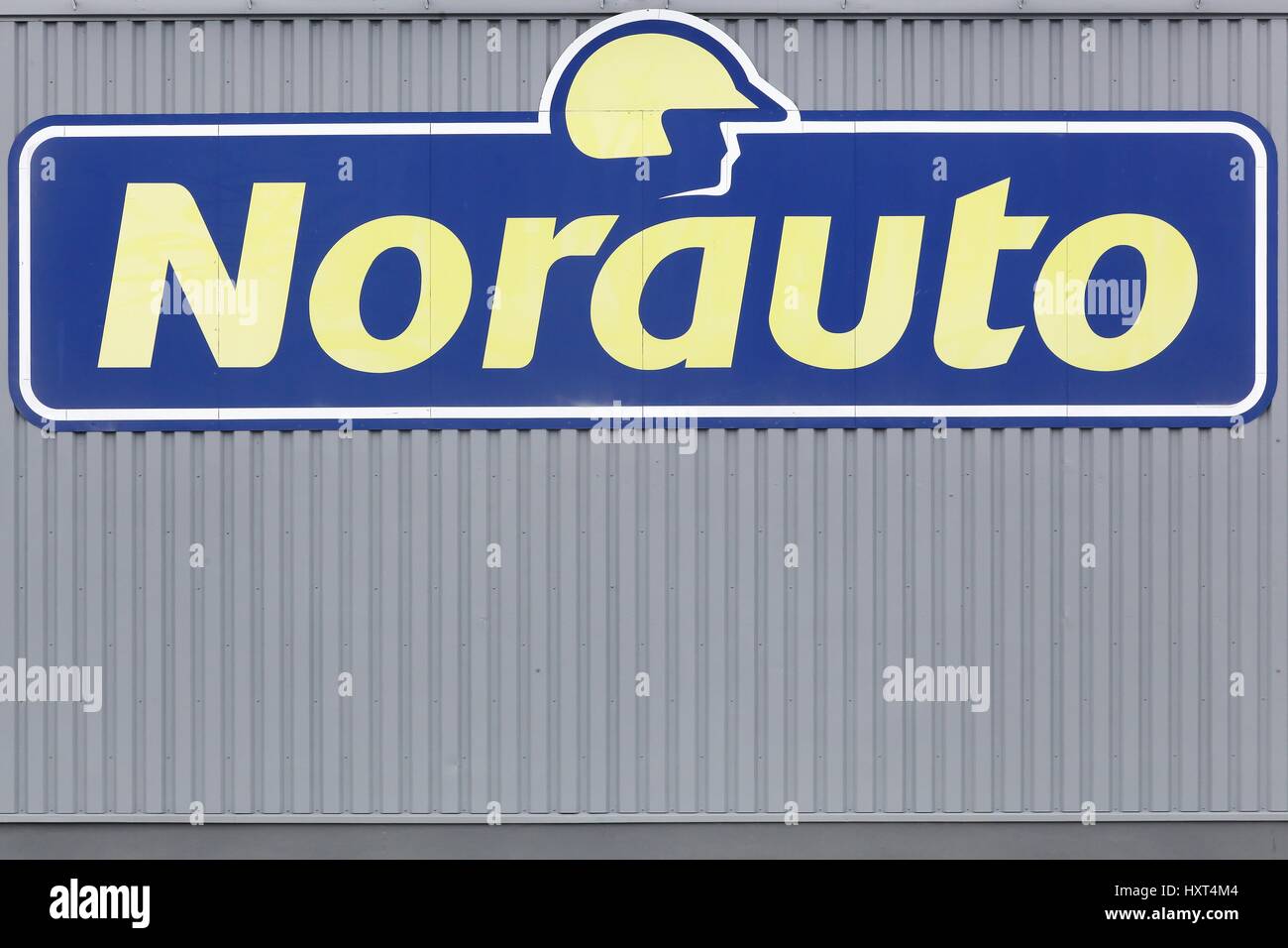 Orleans, Francia - 19 Marzo 2017: Norauto logo su una parete. Norauto è una base francese di società che si concentra sulle riparazioni auto e accessori per auto Foto Stock