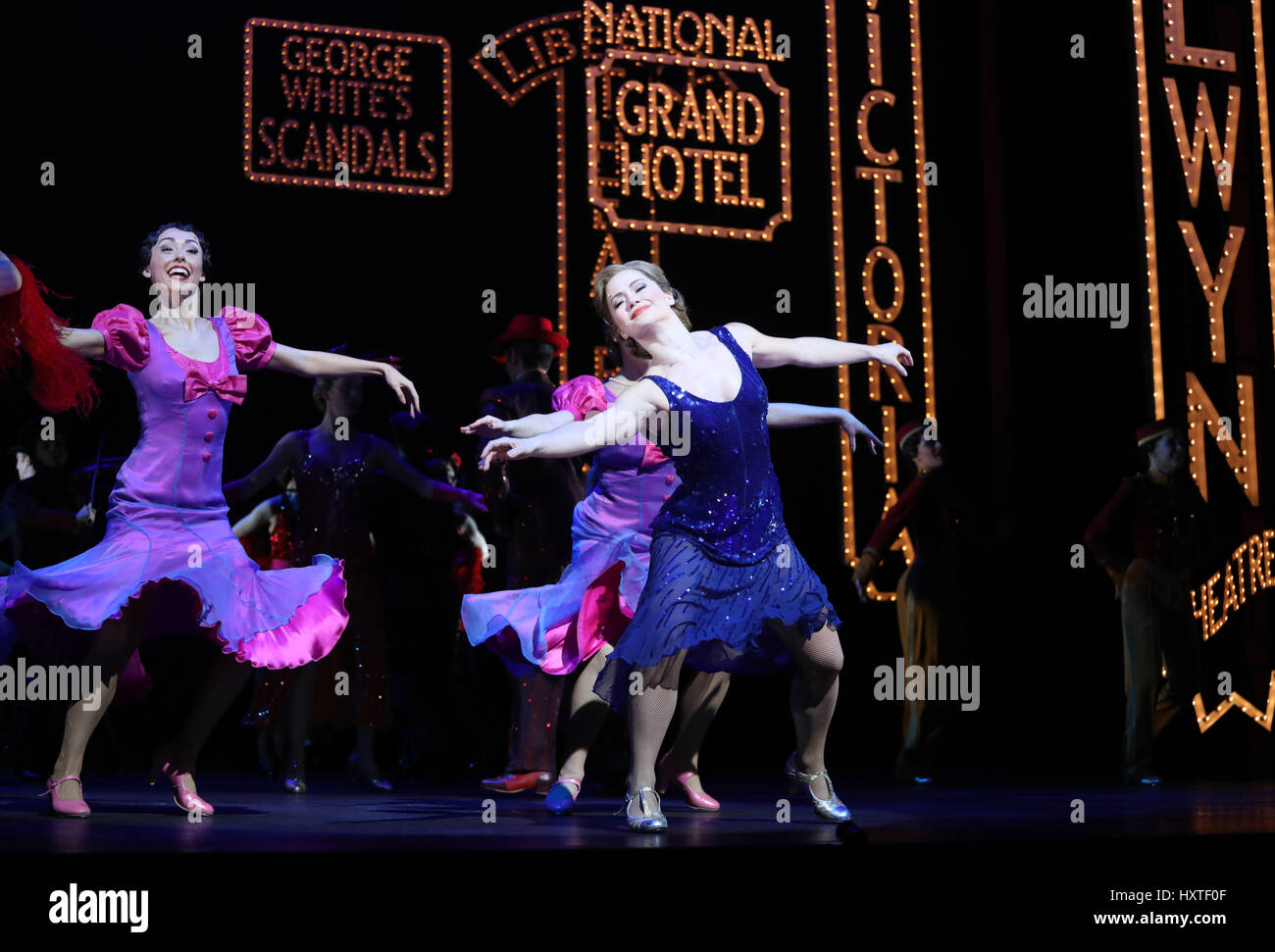 Londra, Regno Unito. 30 Mar, 2017. Pic mostra: 42nd Street show al Theatre Royal Drury Lane starring Stuart Neal come Billy Lawler e Clare Halse come Peggy Sawyer Pic da Gavin Rodgers/Pixel 8000 Ltd Credit: Gavin Rodgers/Alamy Live News Foto Stock