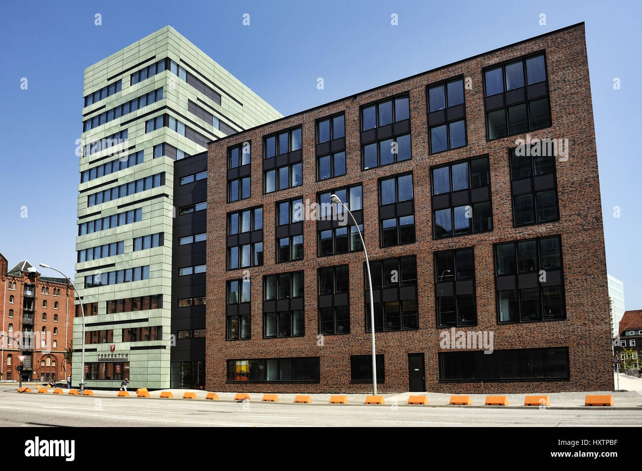 Edificio per uffici del Lloyd germanico nella città portuale di Amburgo, Germania, Europa, Bürogebäude des Germanischen Lloyd in der Hafencity von Hamburg Foto Stock