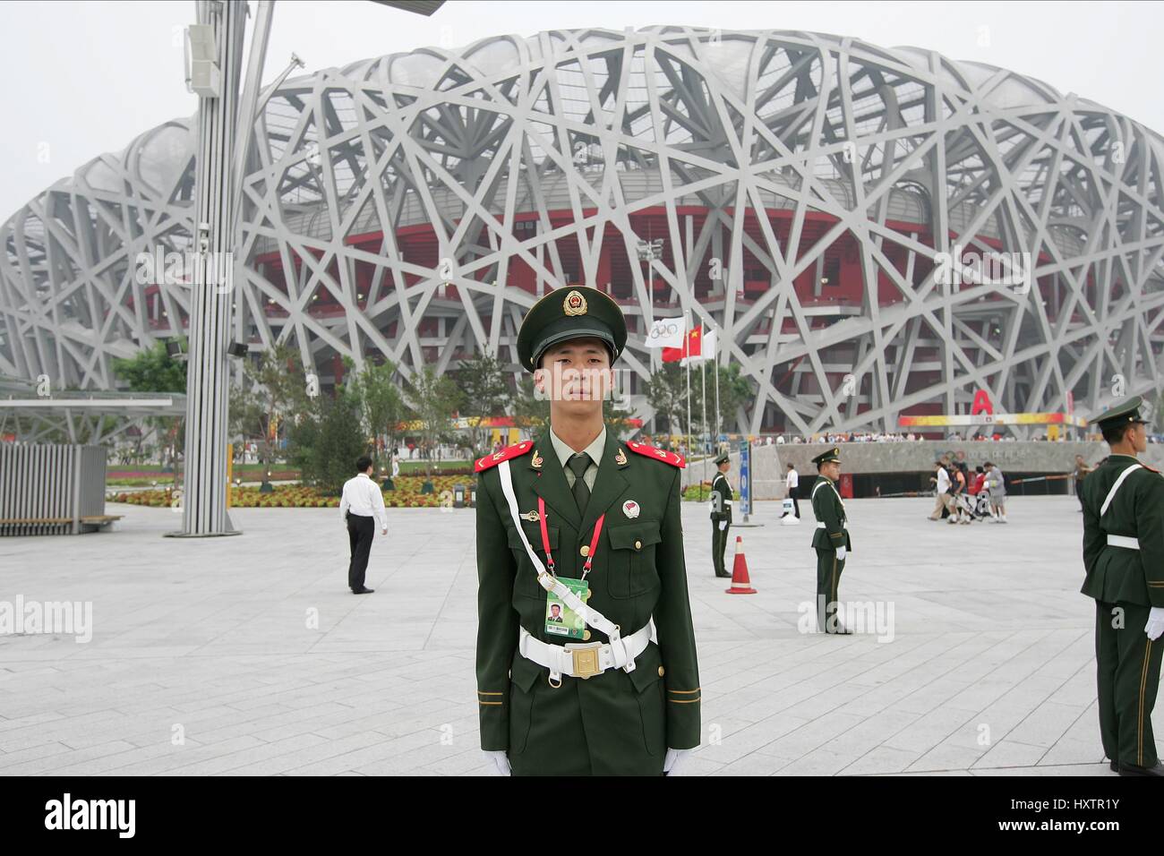 Protezione dell'esercito cerimonia di apertura allo stadio Olimpico di Pechino CINA 08 Agosto 2008 Foto Stock