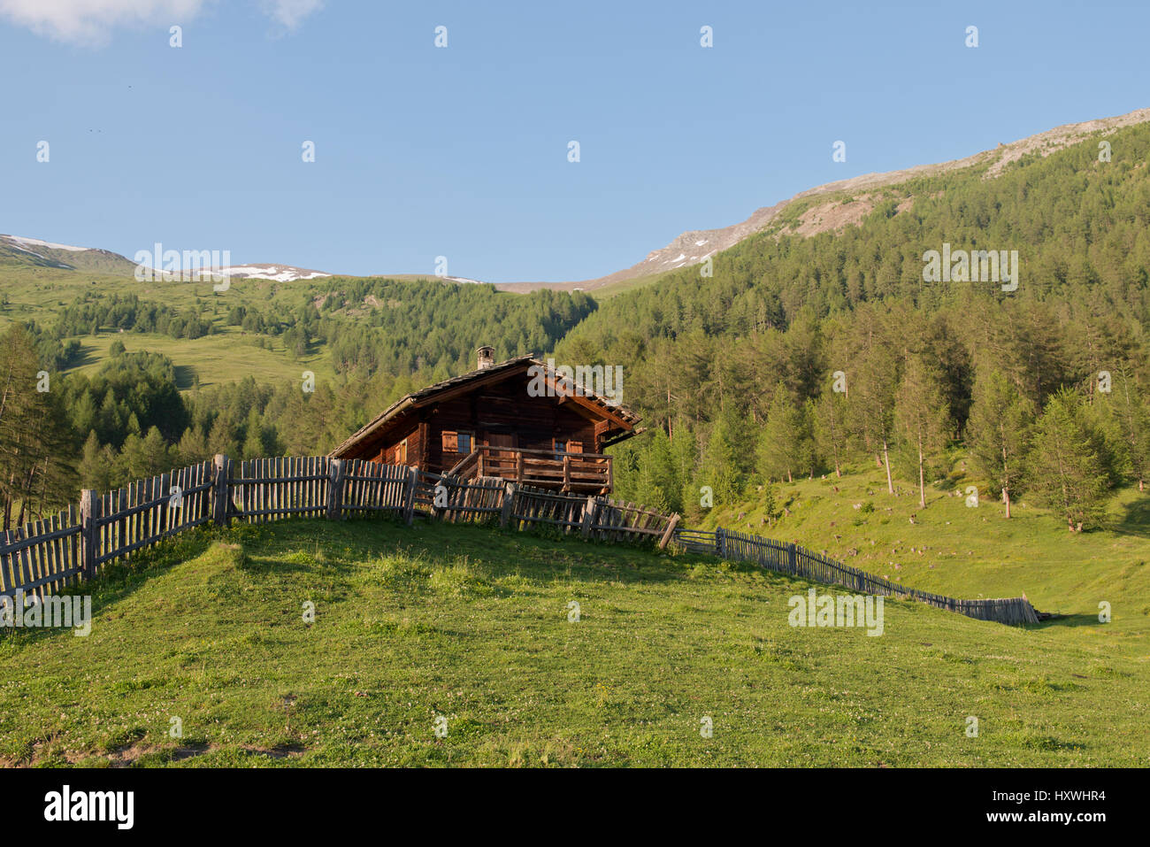 Alte Almhütten auf der Apriacher Alm, Heiligenblut, Kärnten, Österreich Foto Stock