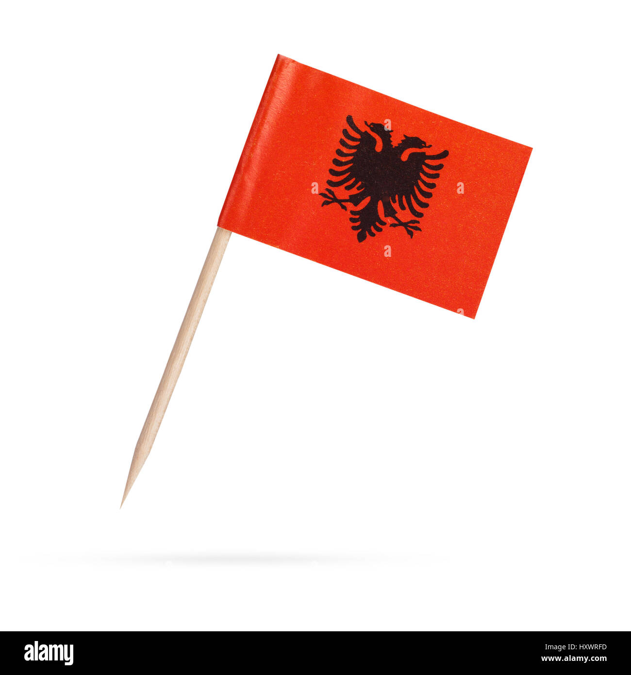 Miniatura carta bandiera Albania. Isolato su sfondo bianco. Con ombra al di  sotto di Foto stock - Alamy