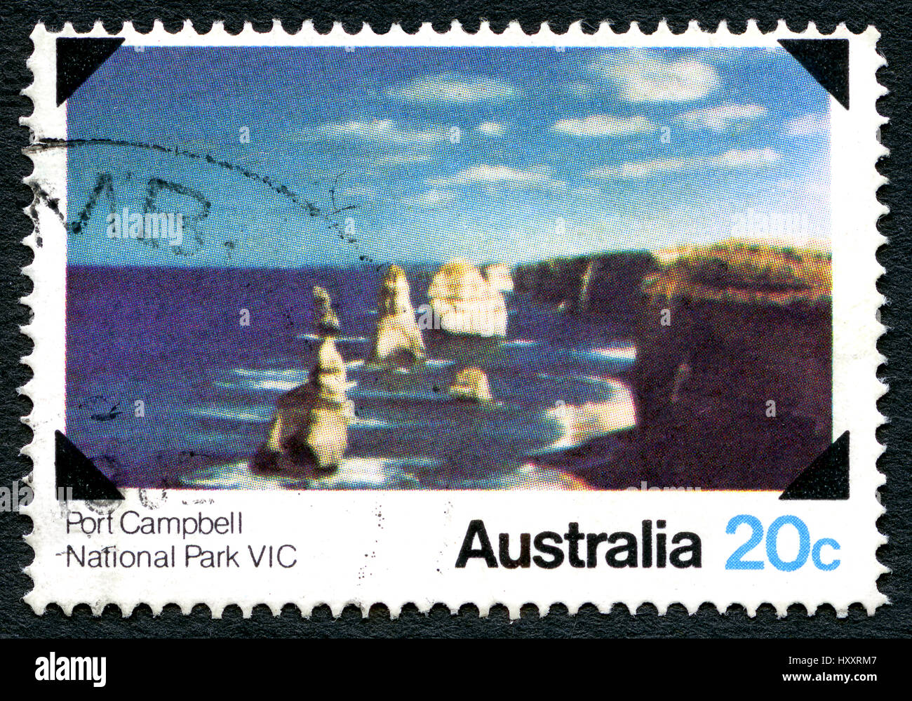 AUSTRALIA - circa 1980: utilizzate un francobollo da Australia, raffigurante un'immagine del Parco Nazionale di Port Campbell in Victoria, Australia, circa 1980. Foto Stock