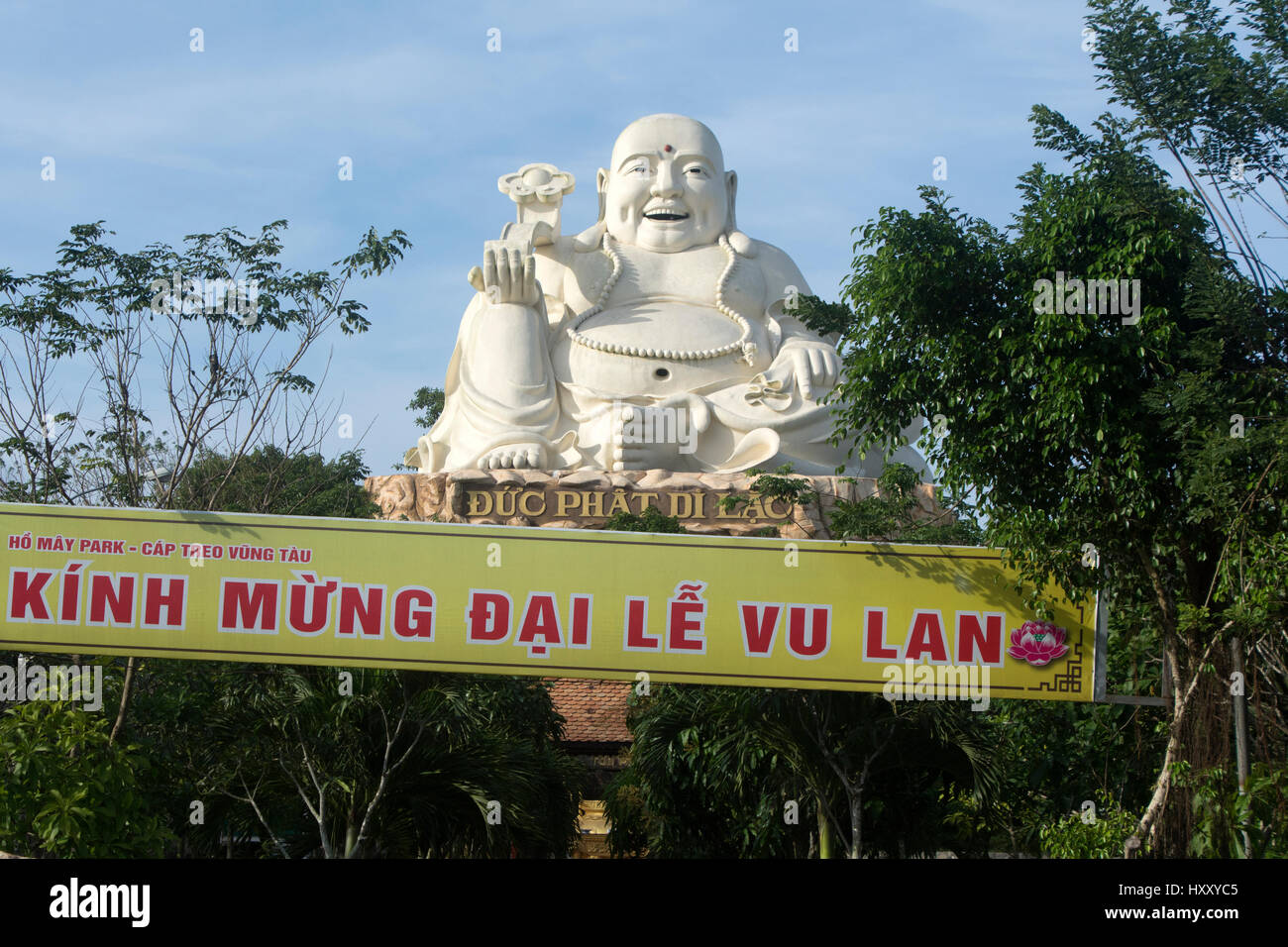 Il Buddha scultura all'Ho può Amusement Park, Vung Tau, Vietnam Foto Stock