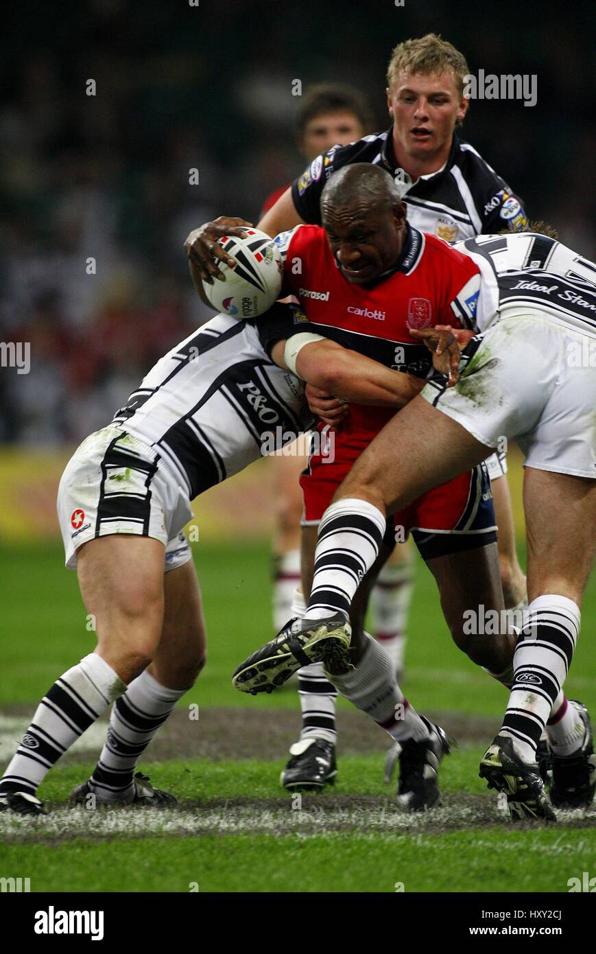 GENE STANLEY NON TROVA ALCUN MODO scafo passante FC V della carena KR Millenium Stadium Cardiff Galles 05 Maggio 2007 Foto Stock