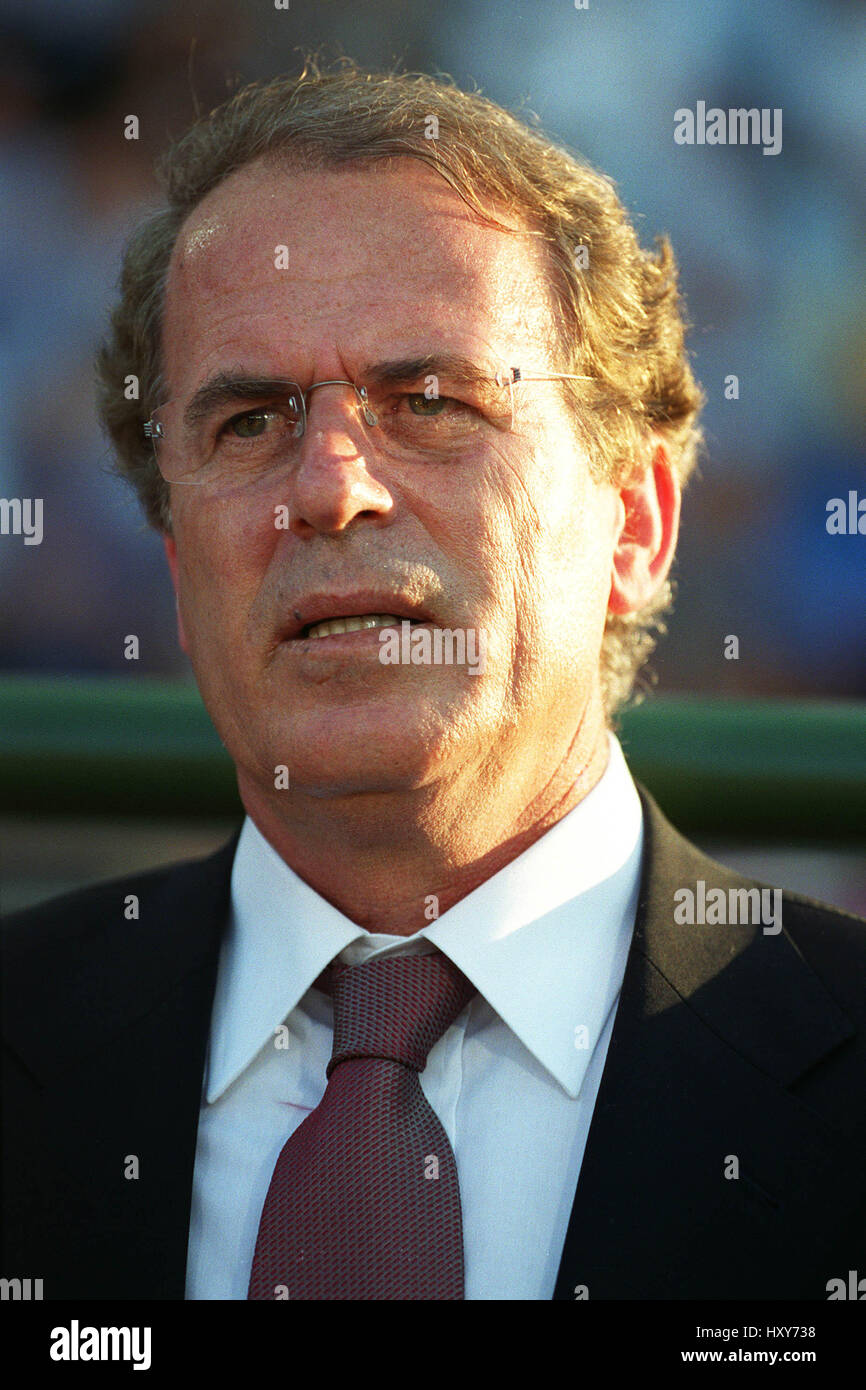 MUSTAFA DENIZLI TURCHIA FOOTBALL MANAGER 19 Giugno 2000 Foto Stock