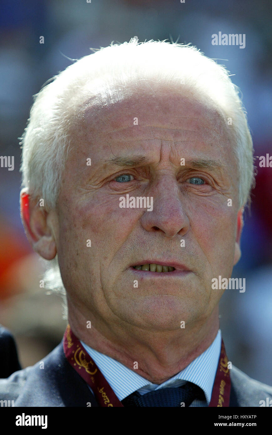 GIOVANNI TRAPATTONI CALCIO ITALIANO AUTOBUS D. Afonso Henriques STADIUM GUIMAR├ES Portogallo 16 giugno 2004 Foto Stock