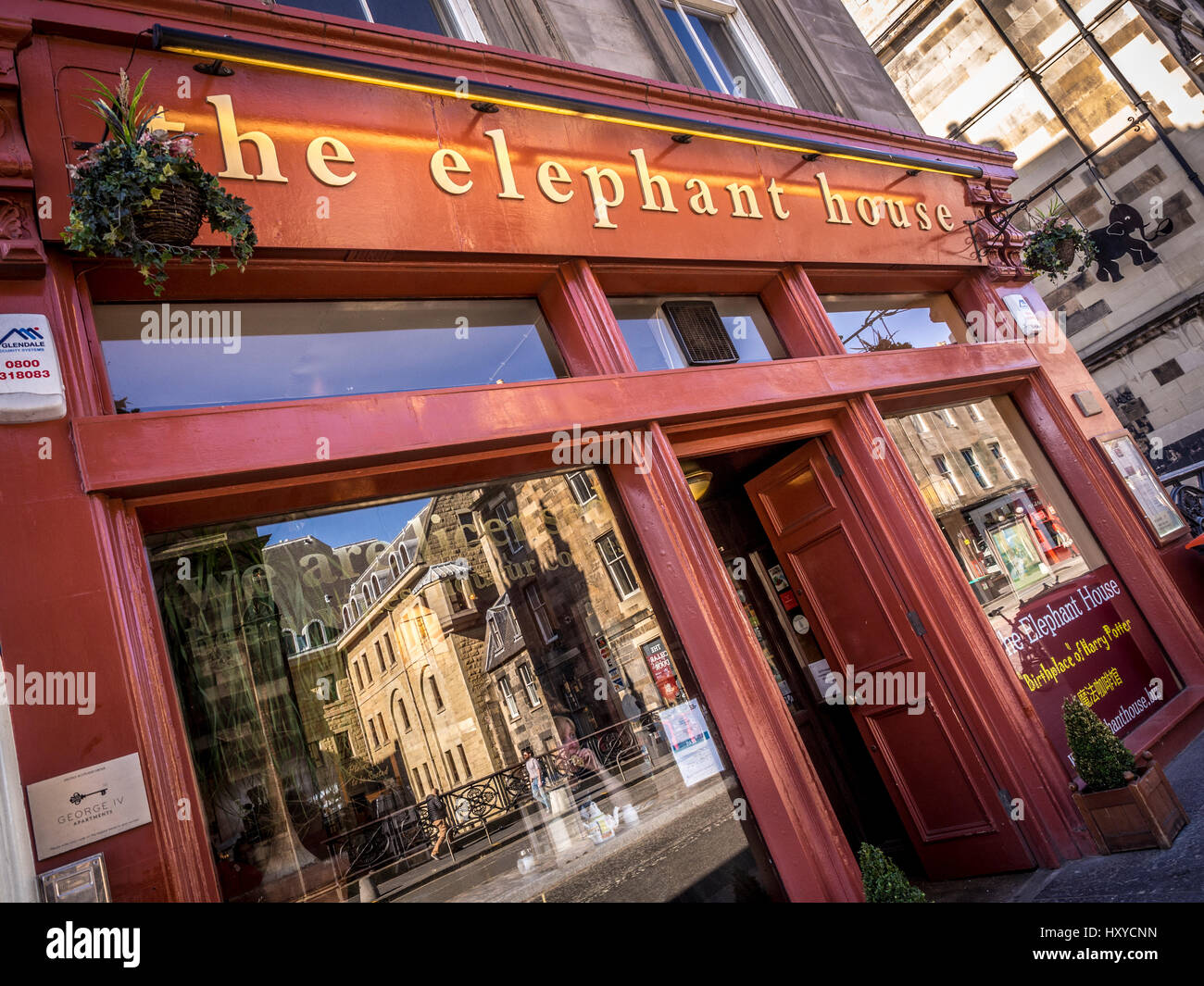 L'elefante Cafè House Edimburgo. Resa famosa come luogo di ispirazione per scrittori come J.K. Rowling, chi ha scritto i libri di Harry Potter qui. Foto Stock