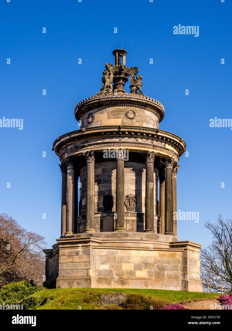 Il Monumento di Burns. Un piccolo tempio circolare in stile Neo-Greek tipico di epoca georgiana Edinburgh, costruito in onore di Robert Burns. Foto Stock