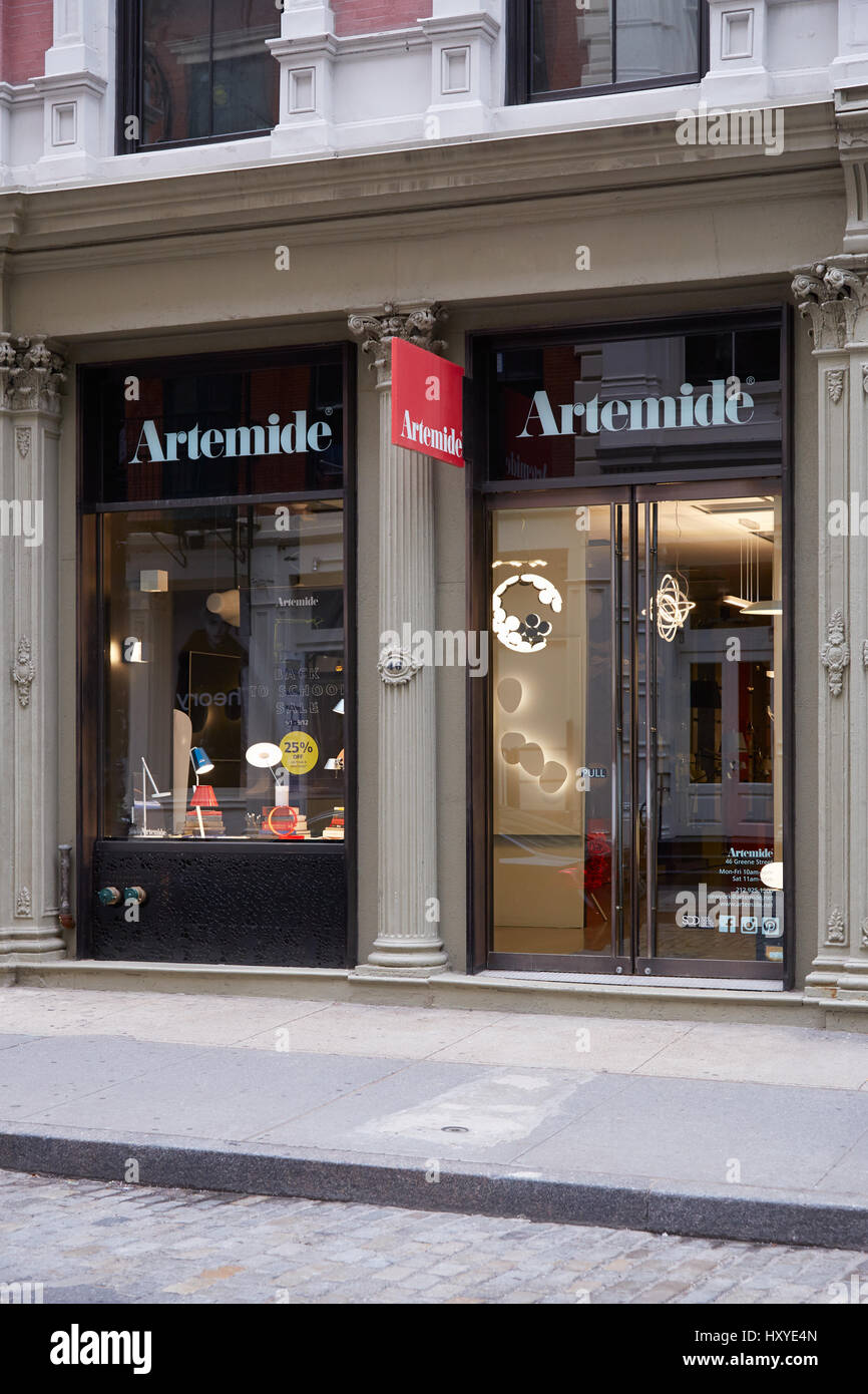 Lampada Artemide store in Greene Street a New York. Artemide è un design italiano produttore lampada fondato da Ernesto Gismondi Foto Stock