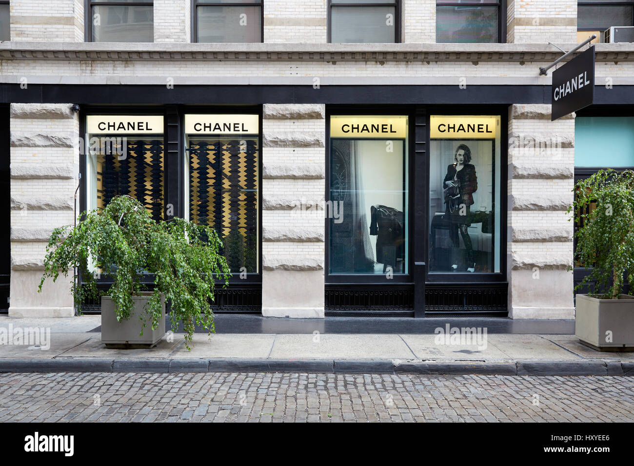 Chanel shop vista esterna in 139 Molla st, Soho in una giornata di sole il 7 settembre 2016 a New York. Chanel è una casa di moda fo Foto Stock