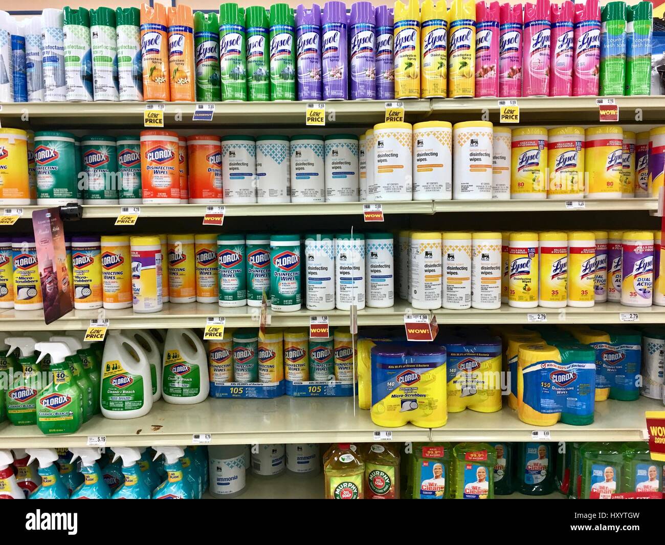 Lysol di materiali per la pulizia Foto Stock