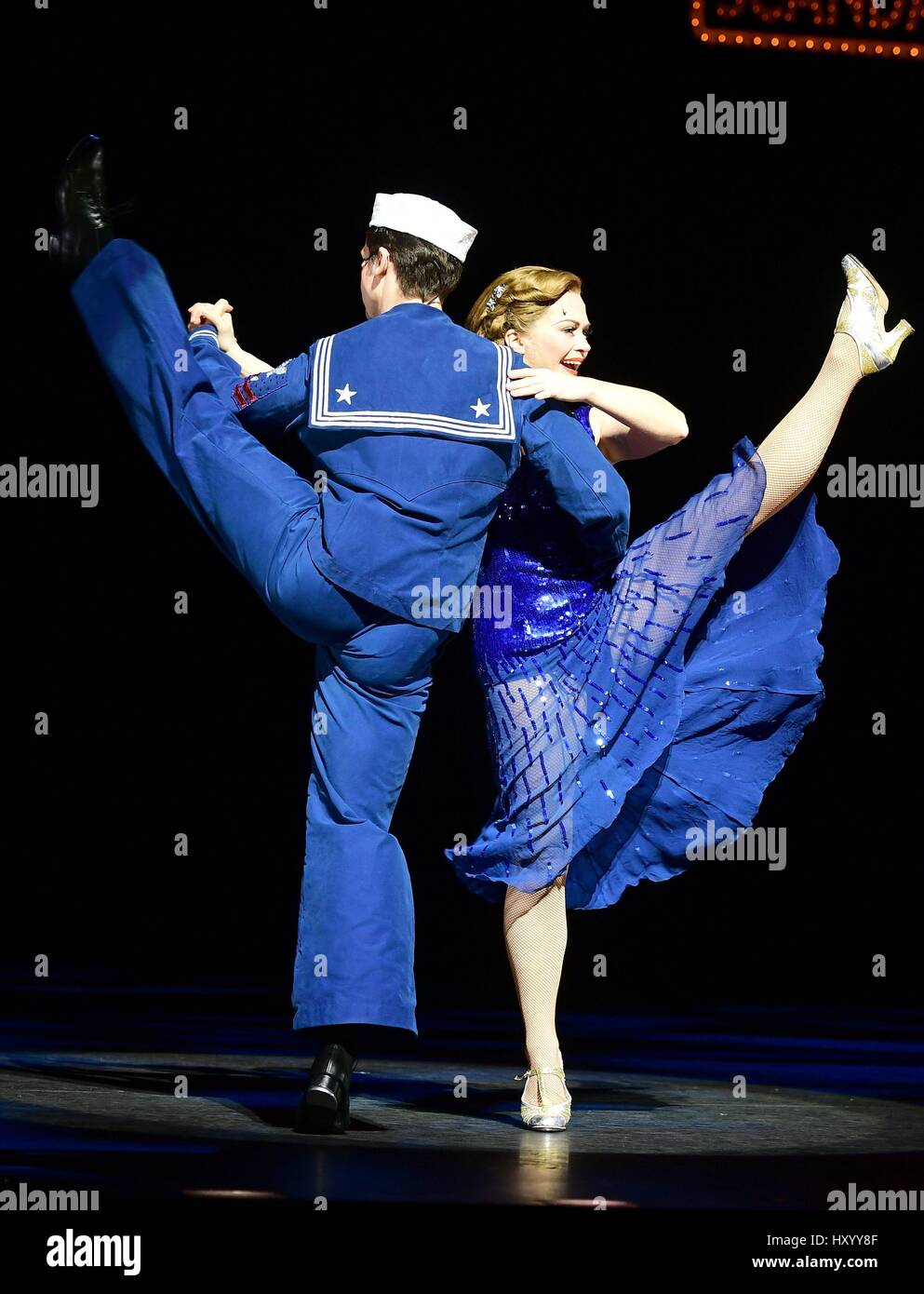 Clare Halse e Stuart Neal che compaiono sul palco durante le prove della 42nd Street al Theatre Royal di Londra. Foto Stock