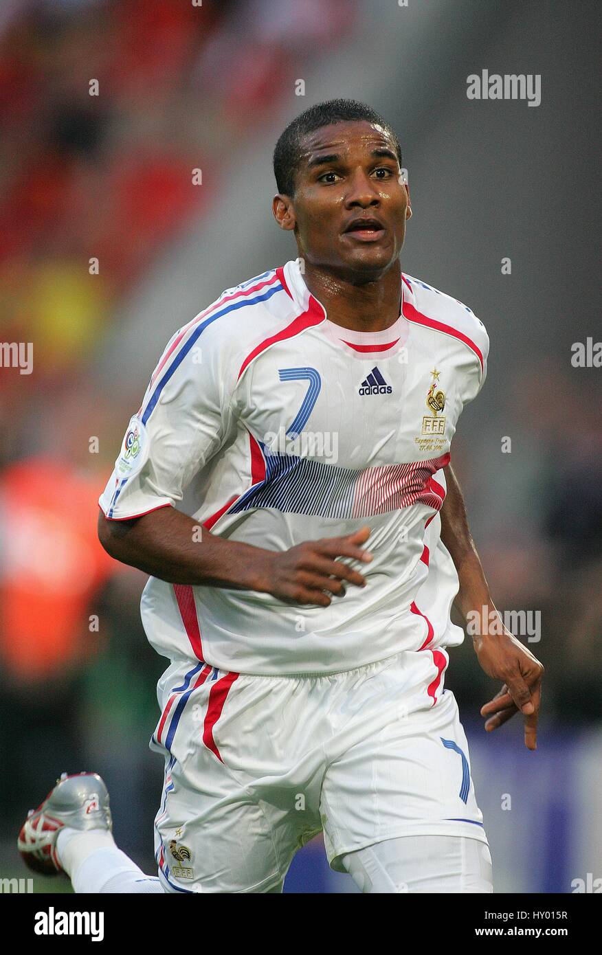 FLORENT MALOUDA FRANCIA & Olympique Lione Hannover Germania 27 giugno 2006 Foto Stock