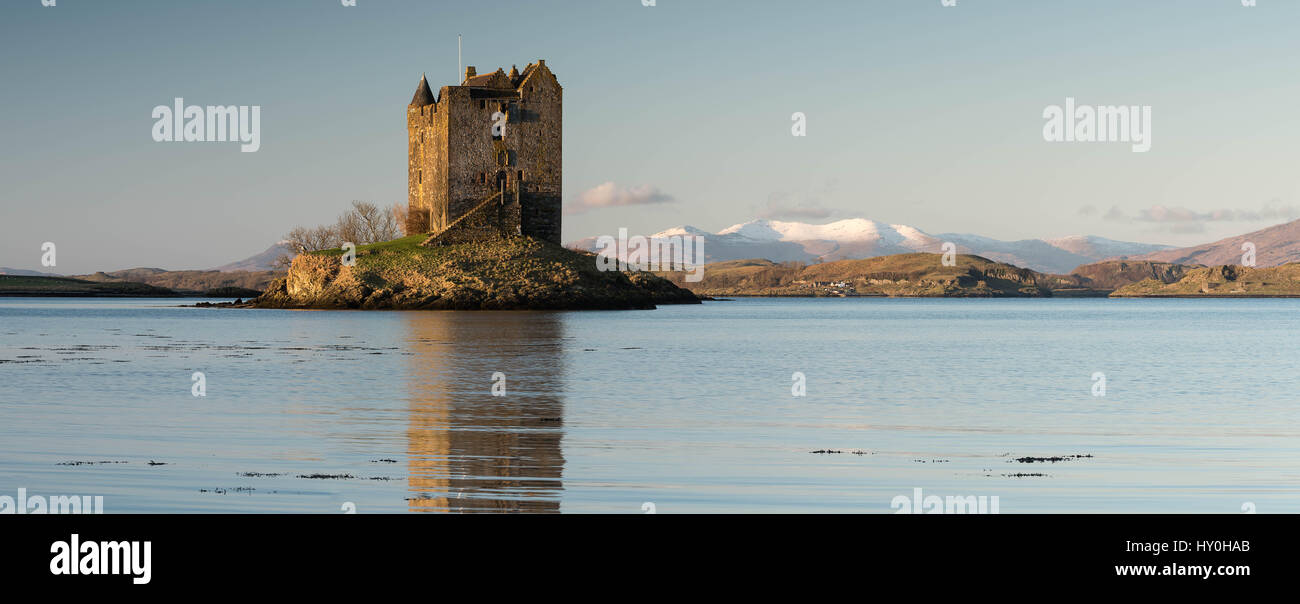 Castle Stalker su un bellissimo inverno di mattina Foto Stock