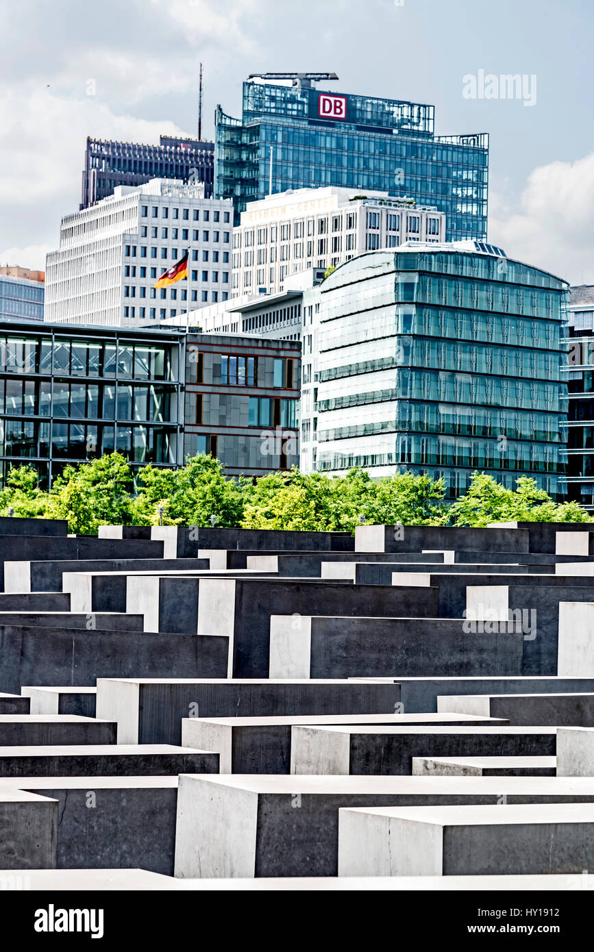 Berlino, Holocast Memorial; Berlino, Gedenkstaette für die ermordeten Juden und Potsdamer Platz Foto Stock