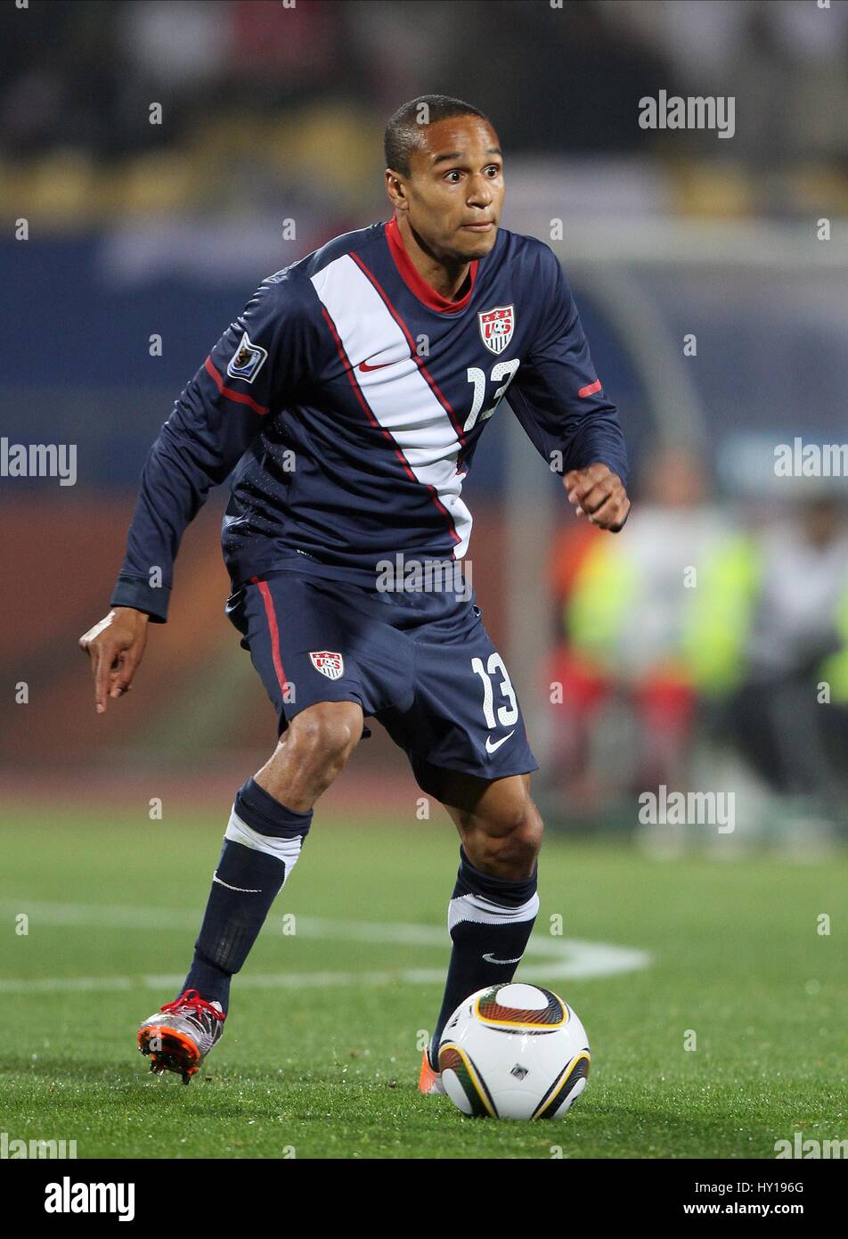 STEVE CHERUNDOLO USA & HANNOVER96 USA & HANNOVER96 ROYAL BAFOKENG STADIUM RUSTENBURG SUD AFRICA 12 Giugno 2010 Foto Stock