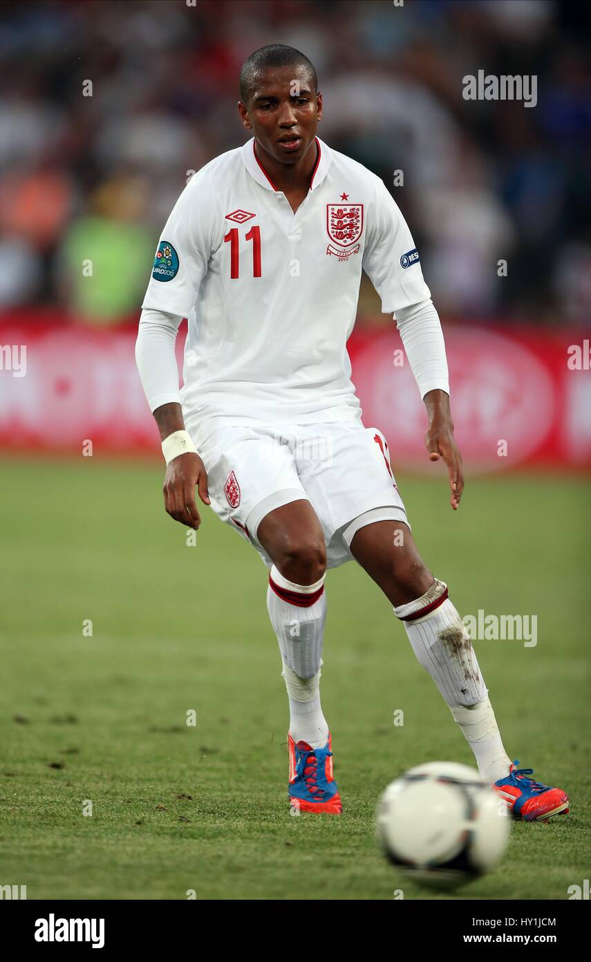 ASHLEY GIOVANI INGHILTERRA MANCHESTER UNITED FC ENGLAND & MANCHESTER UNITED FC DONBASS ARENA DONETSK UCRAINA 11 Giugno 2012 Foto Stock