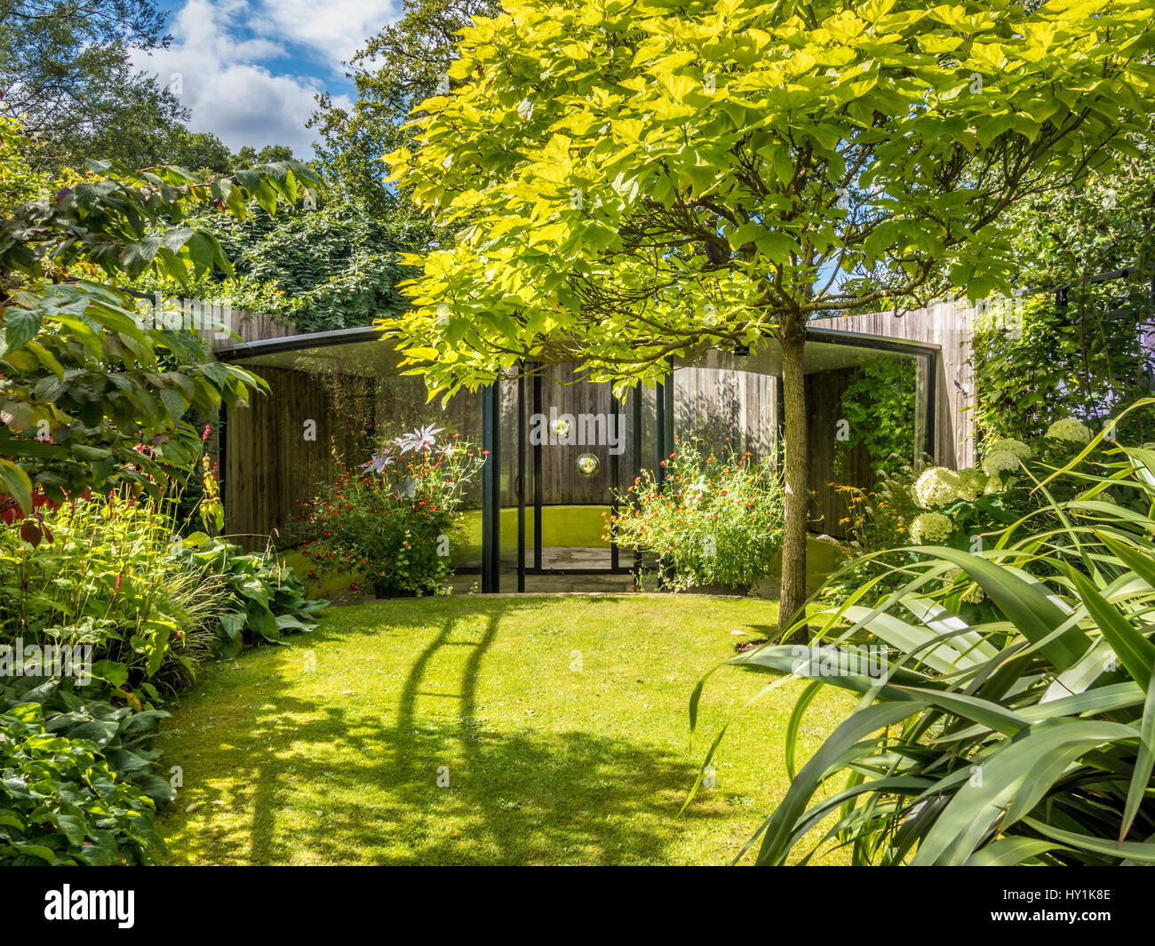Giardino contemporaneo design alla RHS Harlow Carr dal progettista di giardini Diarmuid Gavin Foto Stock