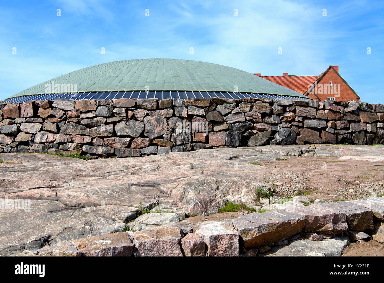 Immagine della montagna di Temppeliaukio chiesa costruita interamente in montagna a Helsinki in Finlandia. Foto Stock